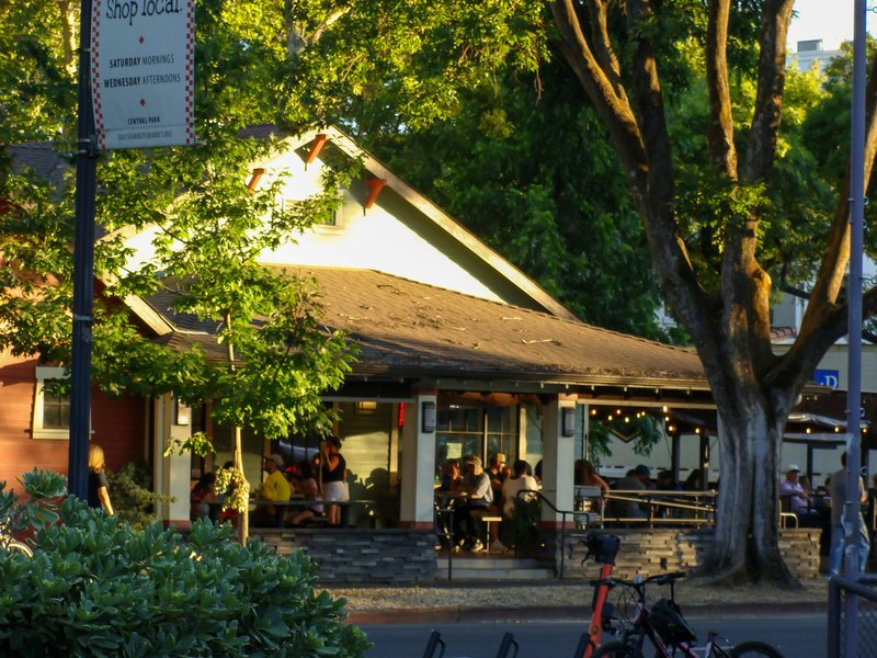 Best Local Restaurants in Bozeman: A 2025 Reviewer's Guide
